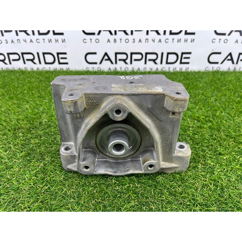 Кронштейн АКПП (трансмиссия) Jeep Grand Cherokee WK2 2017 3.6 68275992AA