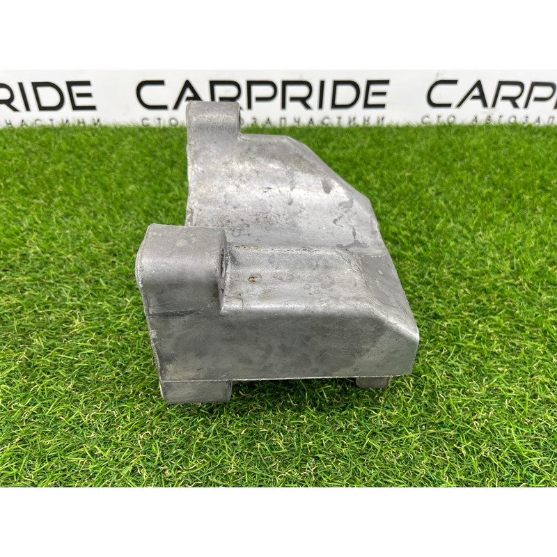 Кронштейн АКПП (трансмиссия) Jeep Grand Cherokee WK2 2017 3.6 68275992AA