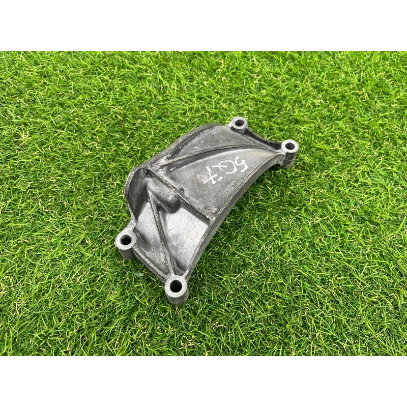 Кронштейн генератора (кронштейны двигателя) AUDI Q7 4M 2017 3.0 TFSi CREC 06E903143D