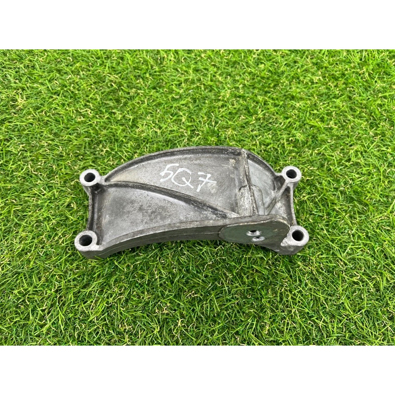 Кронштейн генератора (кронштейны двигателя) AUDI Q7 4M 2017 3.0 TFSi CREC 06E903143D