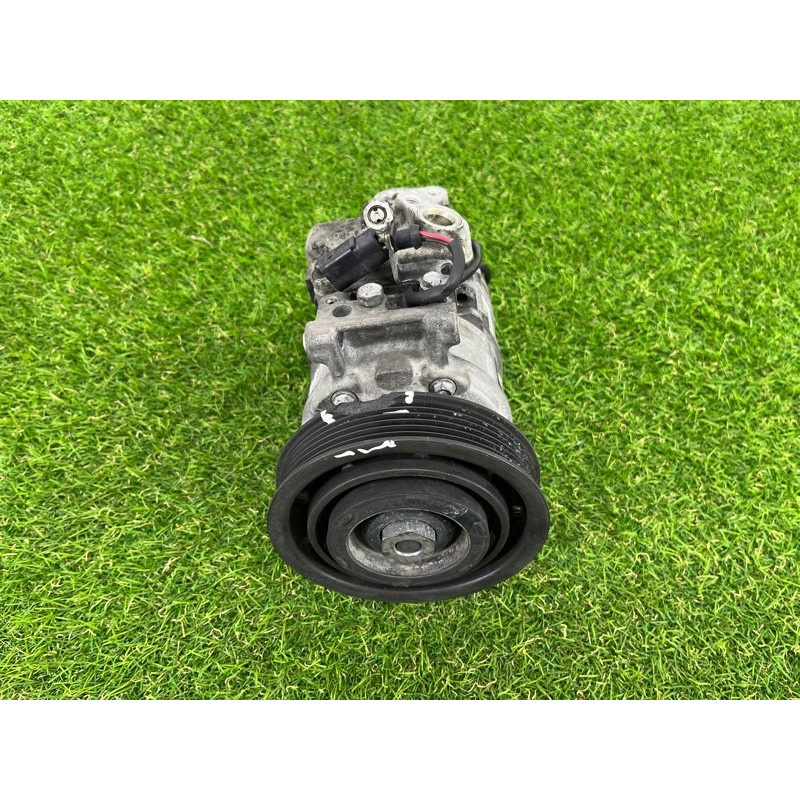 Компрессор кондиционера (отопление и кондиционирование) AUDI A7 4G 2013 3.0 CGXB 4G0260805A