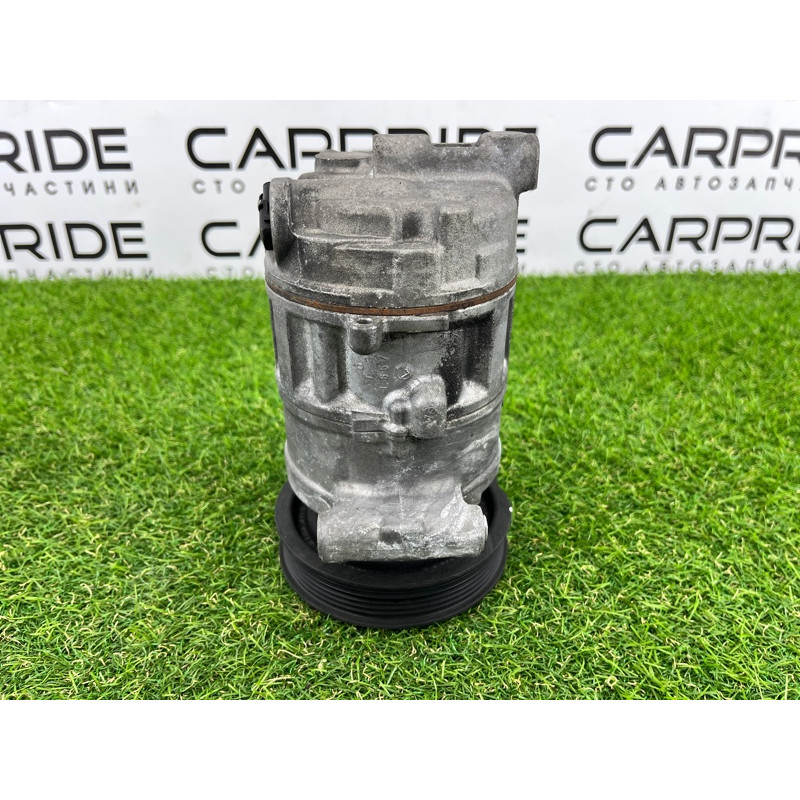 Компрессор кондиционера (отопление и кондиционирование) AUDI A7 4G 2013 3.0 CGXB 4G0260805A