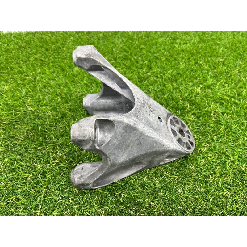 Кронштейн двигателя (кронштейны двигателя) AUDI Q7 4L 2014 3.0 TFSi CTWB 7L8199307H