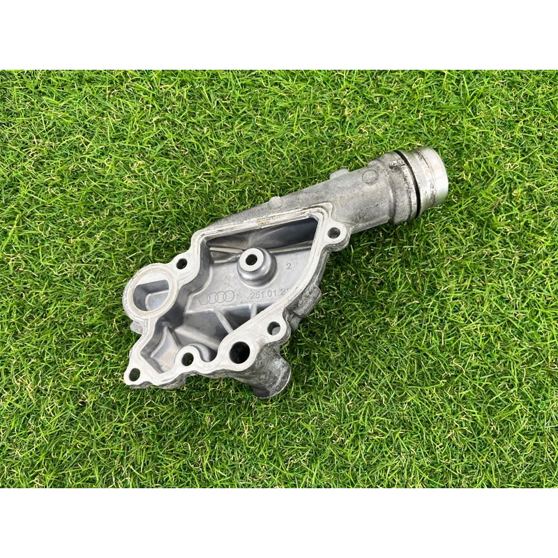 Корпус термостата (система охлаждения) AUDI A7 4G 2013 3.0 CGXB 06E121161BB