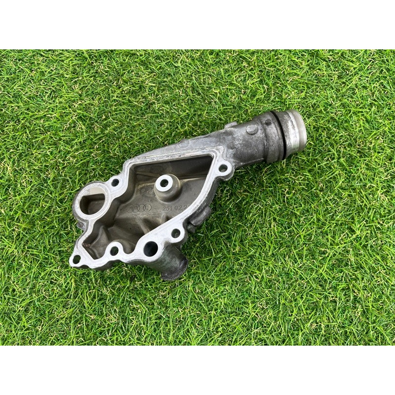 Корпус термостата (система охлаждения) AUDI Q7 4M 2018 3.0 TFSi 06E121161BB