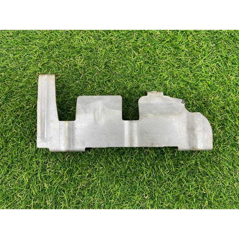 Защита коллектора (выпускная система) AUDI Q7 4M 2017 3.0 TFSi CREC 06E253008K