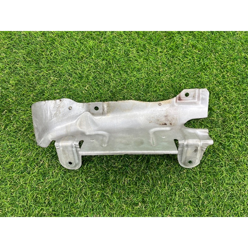 Защита коллектора (выпускная система) AUDI Q7 4M 2017 3.0 TFSi CREC 06E253037AD