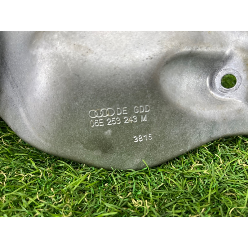 Защита коллектора (выпускная система) AUDI Q7 4M 2017 3.0 TFSi CREC 06E253243M