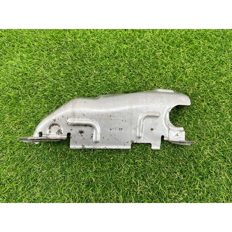 Защита коллектора (выпускная система) AUDI Q7 4M 2018 3.0 TFSi 06E253036AD