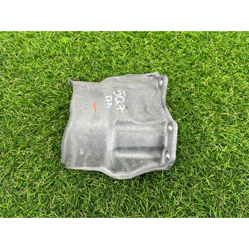 Защита полуоси (трансмиссия) AUDI Q7 4M 2017 3.0 TFSi CREC 4M0407719