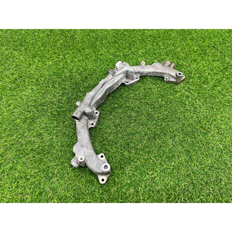 Кронштейн двигателя (кронштейны двигателя) PORSCHE CAYENNE 958 2012 4.8 94810606104