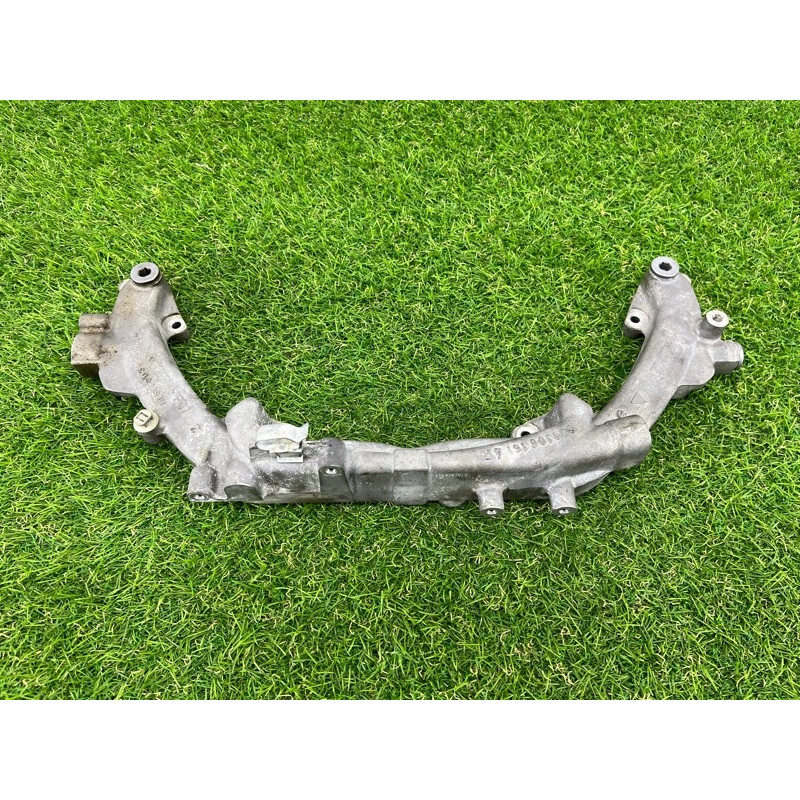 Кронштейн двигателя (кронштейны двигателя) PORSCHE CAYENNE 958 2012 4.8 94810606104