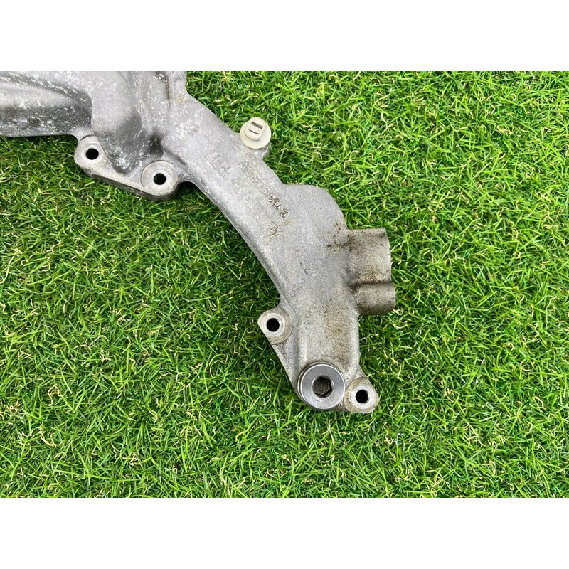 Кронштейн двигателя (кронштейны двигателя) PORSCHE CAYENNE 958 2012 4.8 94810606104