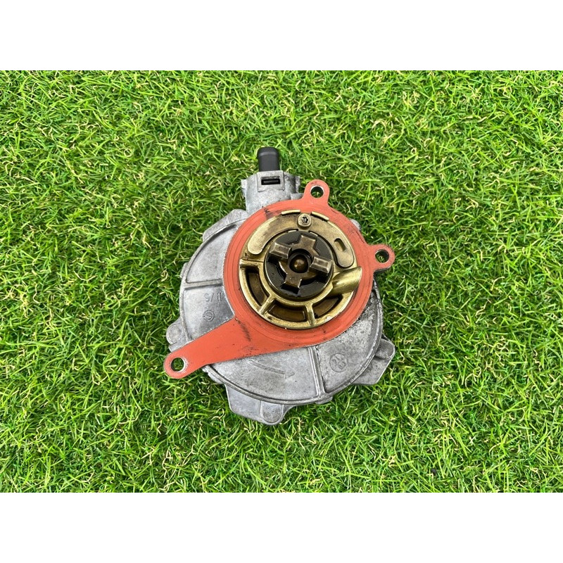 Вакуумный насос (тормозная система) AUDI Q7 4L 2014 3.0 TFSi CTWB 06E145100R