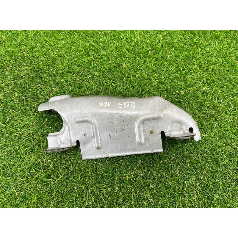 Защита коллектора (выпускная система) AUDI Q7 4M 2018 3.0 TFSi 06E253037AD