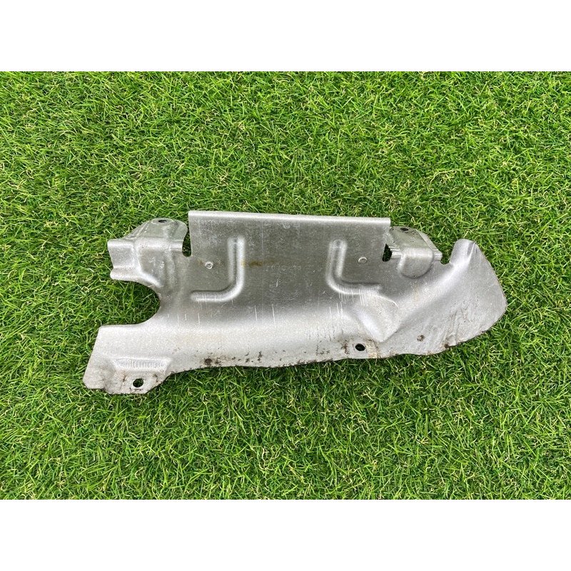 Защита коллектора (выпускная система) AUDI Q7 4M 2018 3.0 TFSi 06E253037AD