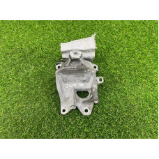 Кронштейн подушки двигателя