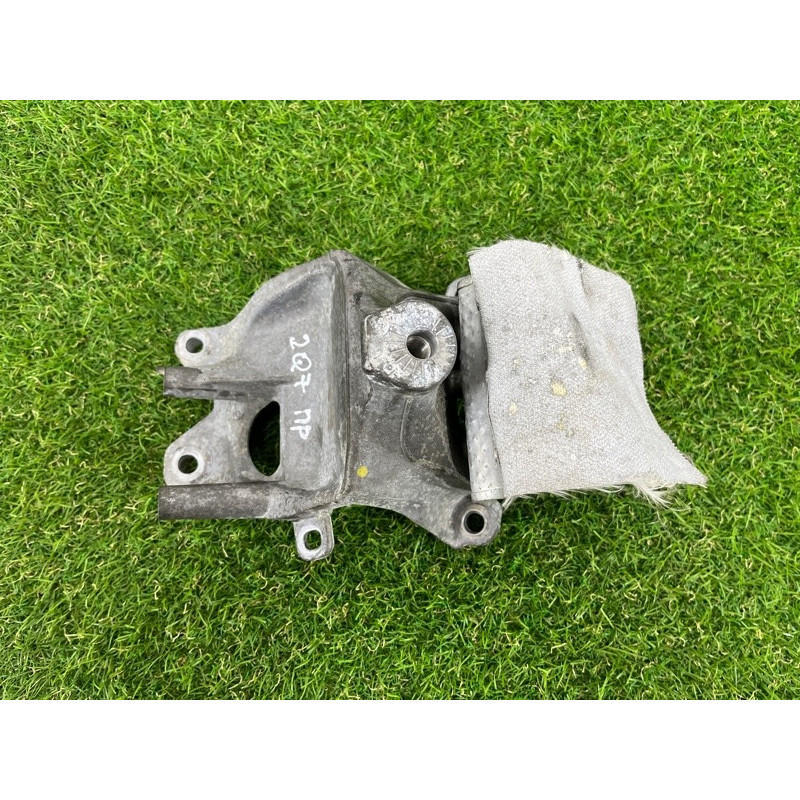 Кронштейн подушки двигателя (кронштейны двигателя) AUDI Q7 4M 2018 3.0 TFSi 4M0199308AS