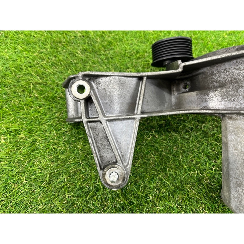 Кронштейн генератора (кронштейны двигателя) AUDI Q7 4L 2007 3.6 022260087F