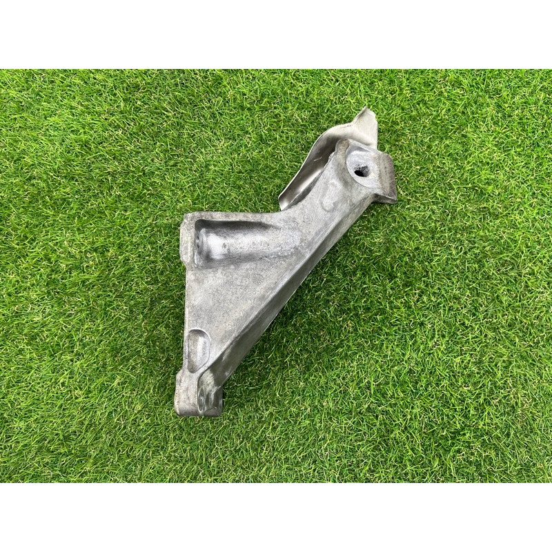 Кронштейн двигателя (кронштейны двигателя) BMW X5 E70 2008 4.8 N62/TU 22116776136