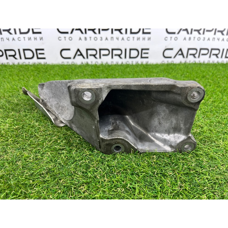 Кронштейн двигателя (кронштейны двигателя) BMW X5 E70 2008 4.8 N62/TU 22116776136