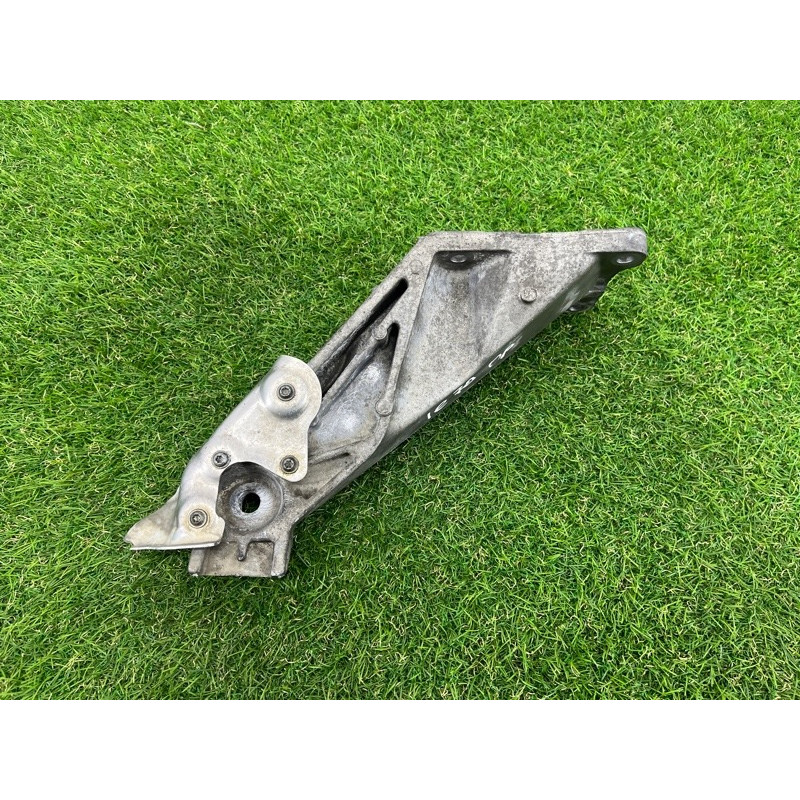 Кронштейн двигателя (кронштейны двигателя) BMW X5 E70 2008 4.8 N62/TU 22116776136