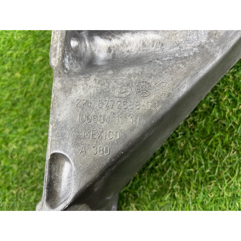 Кронштейн двигателя (кронштейны двигателя) BMW X5 E70 2008 4.8 N62/TU 22116776136