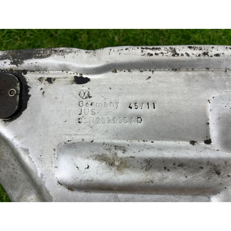 Защита коллектора (выпускная система) Volkswagen Touareg NF 2012 3.6 03H253035AD