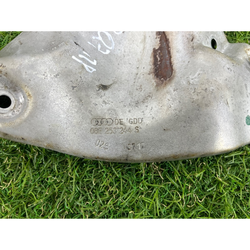 Защита коллектора (выпускная система) AUDI Q7 4M 2018 3.0 TFSi 06E253244S