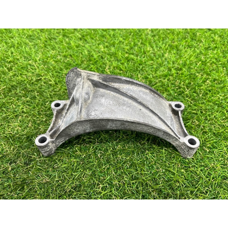 Кронштейн генератора (кронштейны двигателя) AUDI Q7 4M 2018 3.0 TFSi 06E903143D