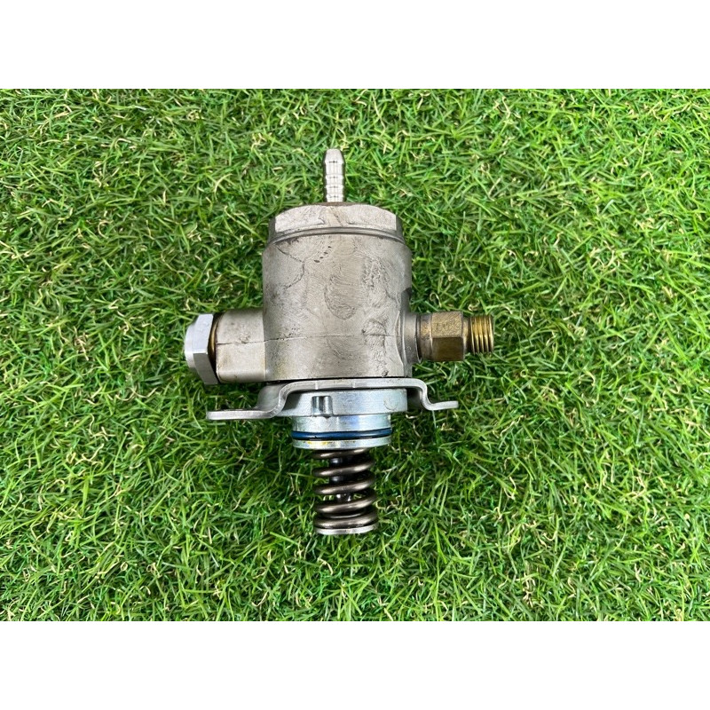 ТНВД (топливная система) AUDI A4 B8 2012 2.0 TFSI 06J127025F