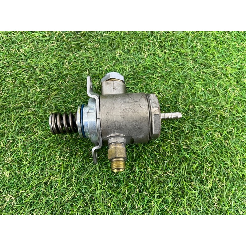 ТНВД (топливная система) AUDI A4 B8 2012 2.0 TFSI 06J127025F