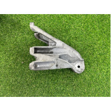 Кронштейн подушки двигателя