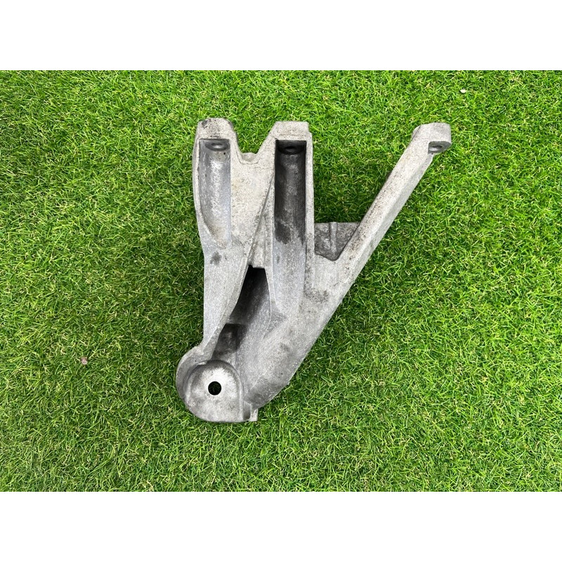 Кронштейн подушки двигателя (кронштейны двигателя) Volkswagen Touareg NF 2012 3.6 03H199308