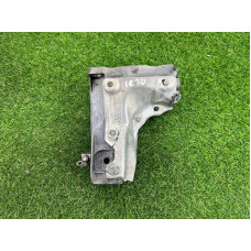 Кронштейн двигателя