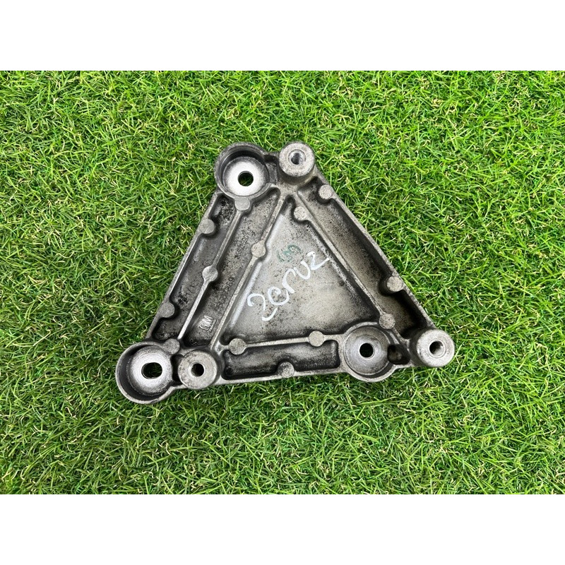 Кронштейн компрессора кондиционера (кронштейны двигателя) CHEVROLET Cruze J300 2011 1.4 55567289