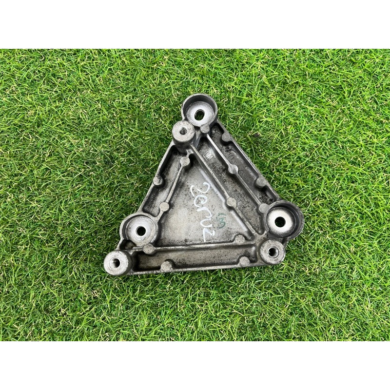 Кронштейн компрессора кондиционера (кронштейны двигателя) CHEVROLET Cruze J300 2011 1.4 55567289