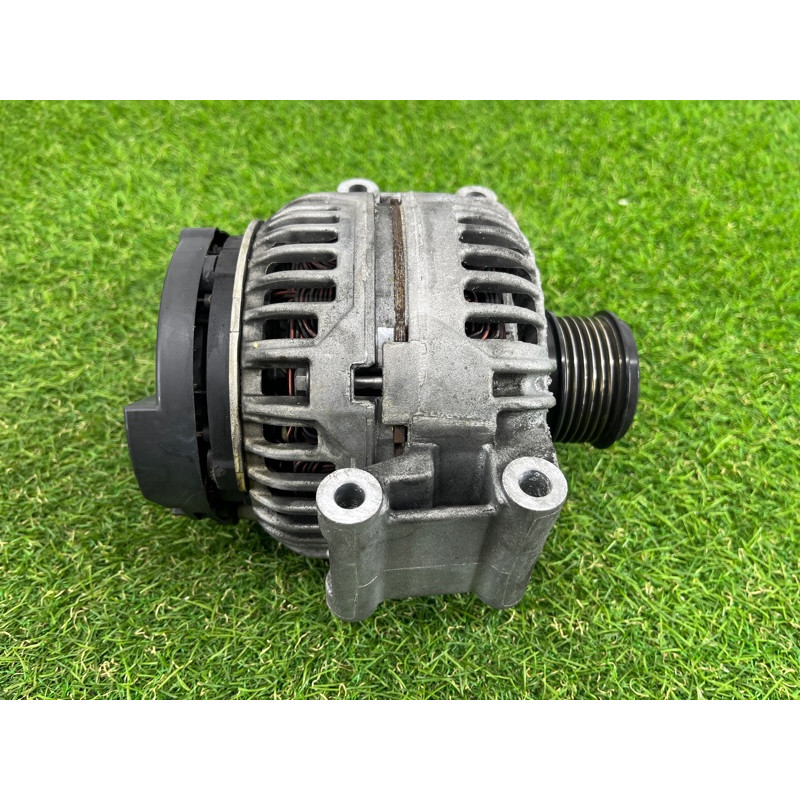 Генератор (электрика) AUDI A4 B8 2012 2.0 TFSI 06H903016L