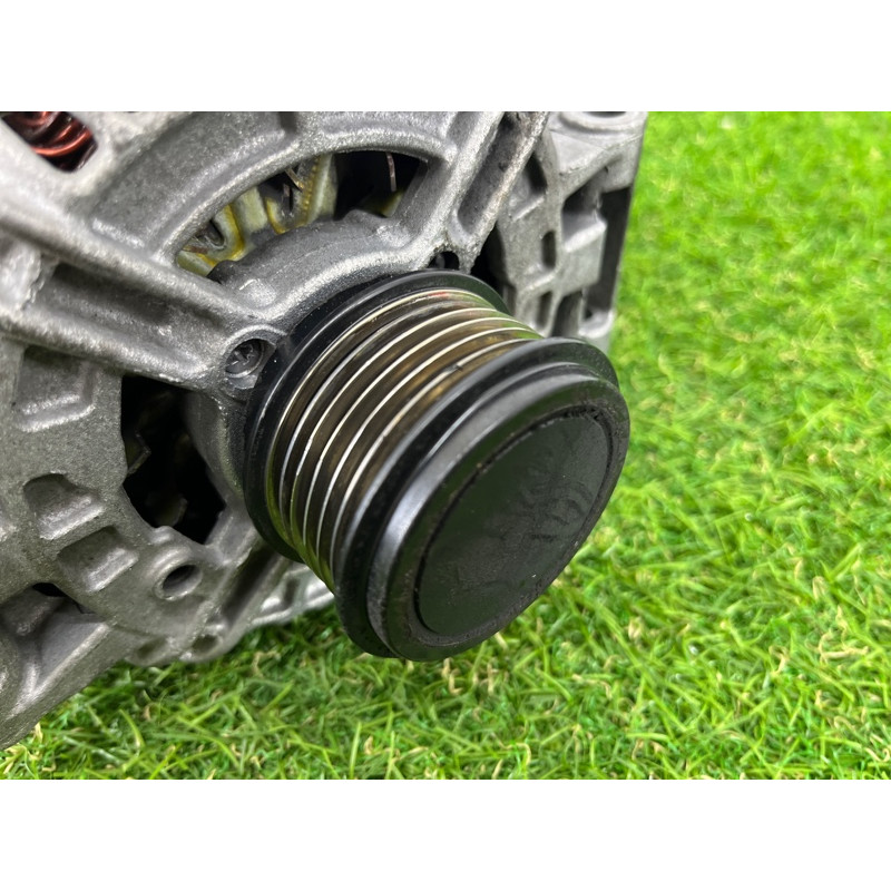 Генератор (электрика) AUDI A4 B8 2012 2.0 TFSI 06H903016L