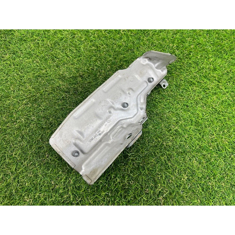 Защита коллектора (выпускная система) Volkswagen Passat B7 2016 1.8 06K145325A