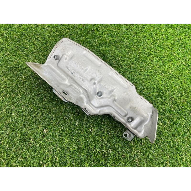 Защита коллектора (выпускная система) Volkswagen Passat B7 2016 1.8 06K145325A