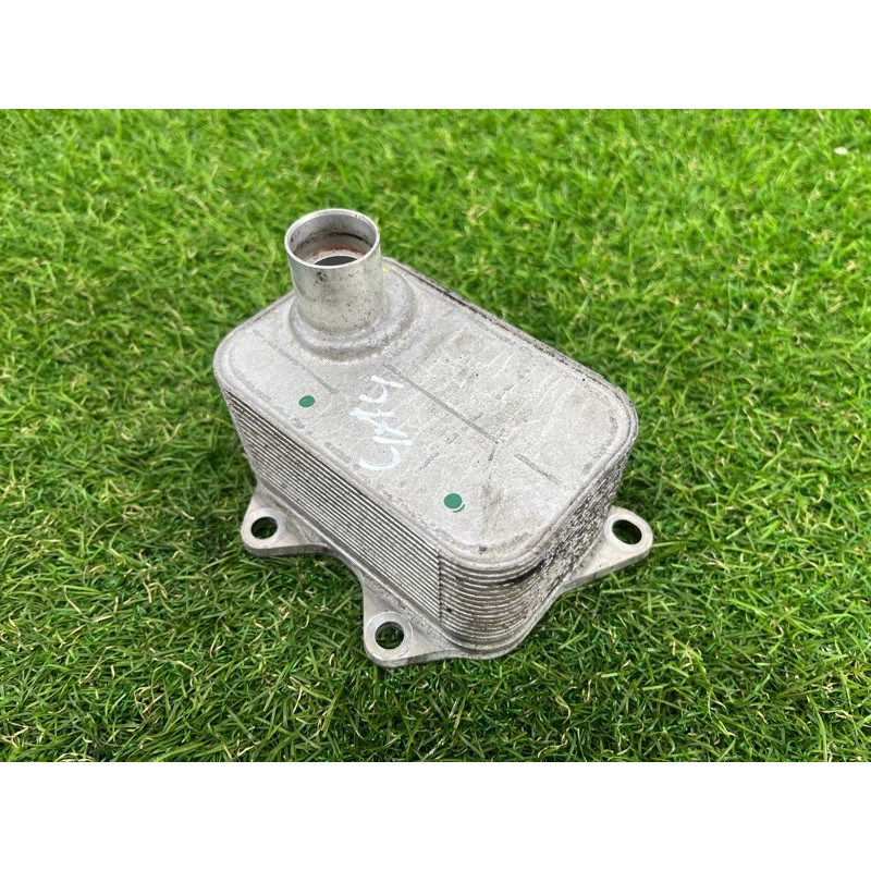 Теплообменник масляного фильтра (двигатель и элементы) AUDI A4 B8 2012 2.0 TFSI 06J117021J