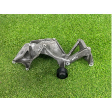 Кронштейн генератора