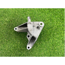 Кронштейн подушки двигателя