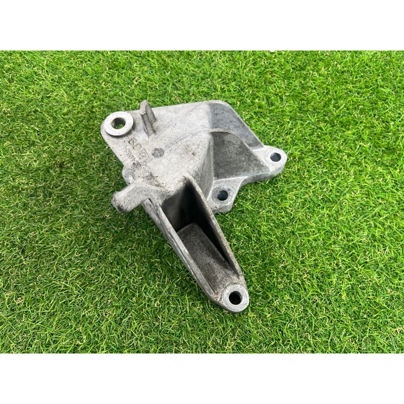 Кронштейн подушки двигателя (кронштейны двигателя) CHEVROLET Cruze J300 2011 1.4 13248664