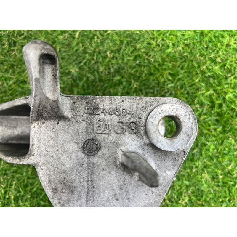 Кронштейн подушки двигателя (кронштейны двигателя) CHEVROLET Cruze J300 2011 1.4 13248664