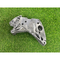 Кронштейн двигателя