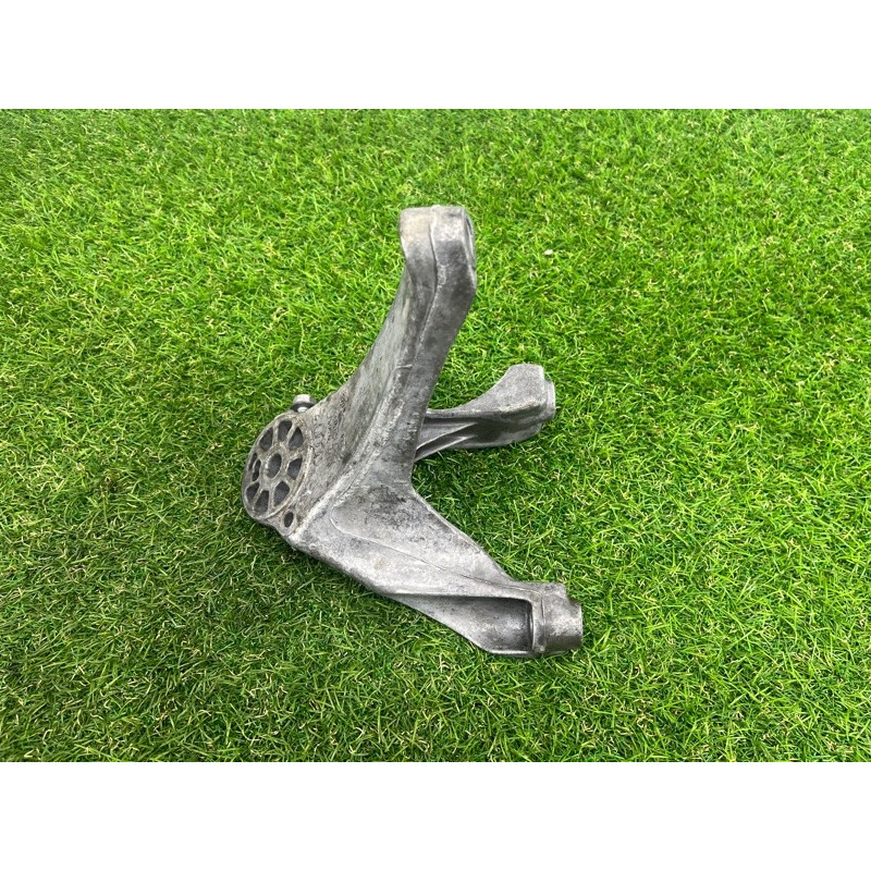 Кронштейн подушки двигателя (кронштейны двигателя) AUDI Q7 4L 2014 3.0 TFSi CTWB 7L8199308F