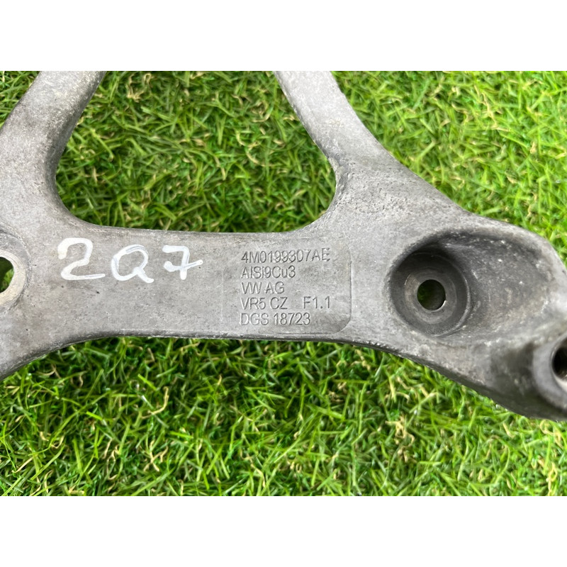 Кронштейн подушки двигателя (кронштейны двигателя) AUDI Q7 4M 2018 3.0 TFSi 4M0199307AE