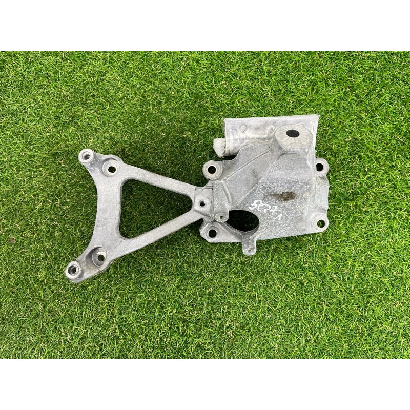 Кронштейн подушки двигателя (кронштейны двигателя) AUDI Q7 4M 2017 3.0 TFSi CREC 4M0199307AE